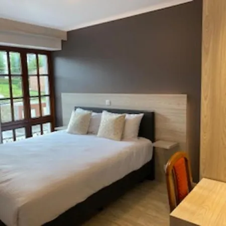 ホテル Il Castellino 2*