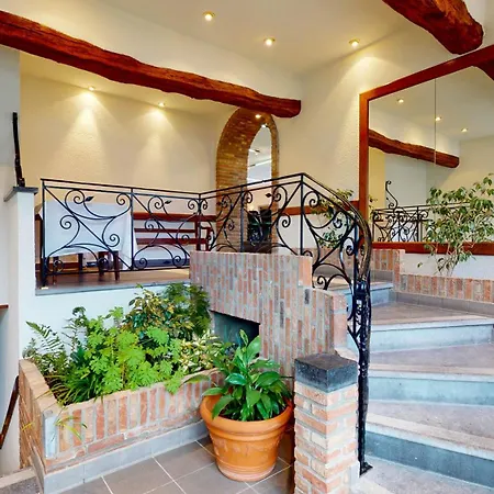 ホテル Il Castellino 2*