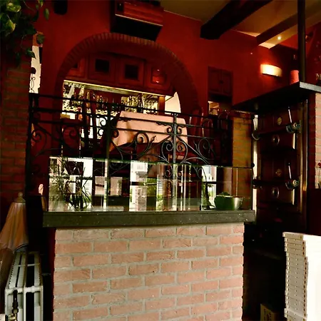 ホテル Il Castellino 2*