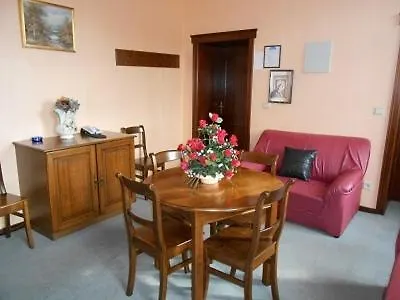 Il Castellino ホテル 2*